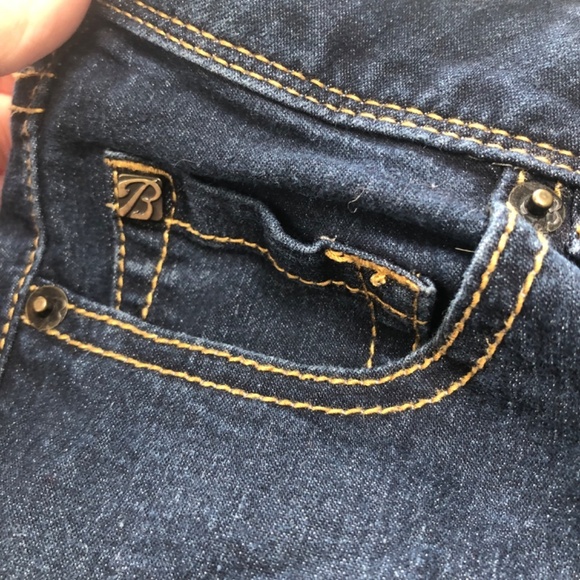 Authentic Brody jeansstraight leg - size 27 waist 31 leg length. - Picture 4 of 5